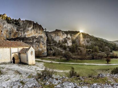 La ermita de San Bartolom&eacute;, en el ca&ntilde;&oacute;n del r&iacute;o Lobos, en Ucero (Soria).&nbsp;