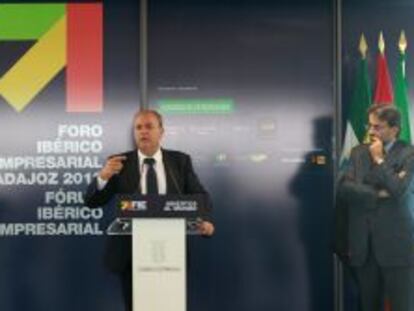 El presidente de la Junta de Extremadura, Jos&eacute; Antonio Monago, y el director general de Actividad Econ&oacute;mica del Gobierno de Portugal, Artur Lam&iacute;, en el I Foro Ib&eacute;rico Empresarial.