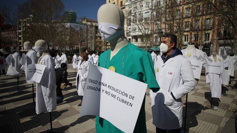 Protesta de  médicos de atención primaria en Madrid, el pasado viernes.