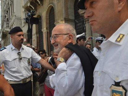 Giorgio Orsoni sale este viernes del Ayuntamiento de Venecia. 