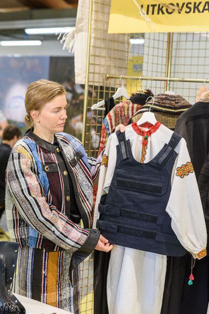 Ukranian Fashion Now! ha reunido a una selección de creadores ucranios en la Fortezza da Basso de Florencia, donde se ubican los expositores del salón.