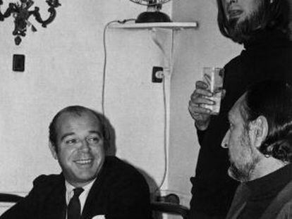 Gil de biedma, Carlos Barral y Josep Maria Castellet, a finales de la década de 1960.