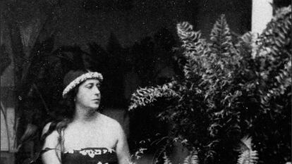 La novel·la d’Aurora Bertrana (en la imatge a la Polinèsia) va passar sense pena ni glòria i va caure en l’oblit.