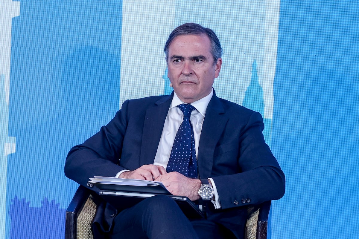 Indra acuerda la salida de su consejero delegado |  Economía