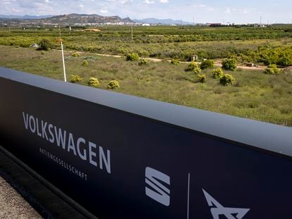 Terrenos en los que se levantará la gigafactoría española de Grupo Volkswagen, en Sagunto (Valencia).
