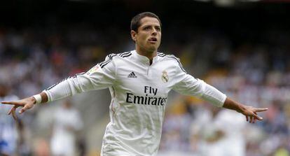 El 'Chicharito' Hernández celebra su primer gol ante el Deportivo.