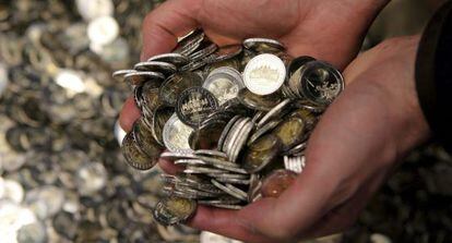 En la imagen, monedas de dos euros.