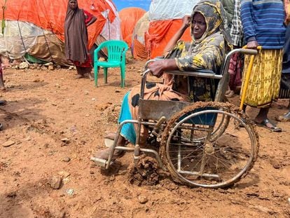 Mohamed Ibrahim, en el campo de desplazados con discapacidad de Al Barako, a las afueras de Baidoa (Somalia).