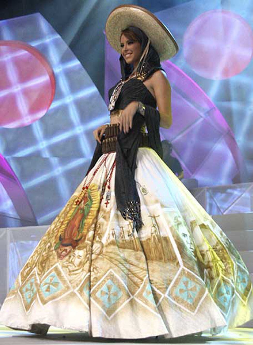 Polémica por el 'violento' vestido de Miss México Noticias de