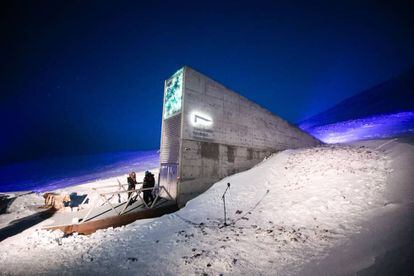 Entrada al Banco Mundial de Semillas en el archipiélago noruego de Svalbard.