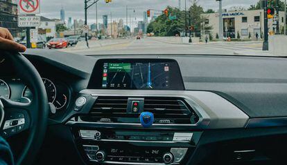 Google Maps en un coche con CarPlay.