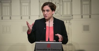 Ada Colau compareix davant dels mitjans després de la reunió amb Puigdemont.