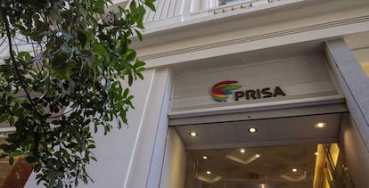 Logo del Grupo PRISA en uno de sus edificios en Madrid.
