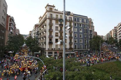 Momento final del ensayo de la V en Gr&agrave;cia