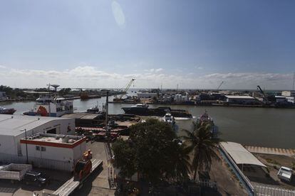 El muelle de Ciudad del Carmen donde se han establecido la empresas contratistas de servicios petroleros.