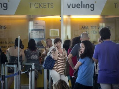 Colas en el mostrador de Vueling.