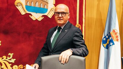 Baltar, durante un pleno extraordinario celebrado en la Diputación de Ourense en junio pasado para que diera explicaciones tras ser cazado condiciendo a 215 kilómetros por hora .