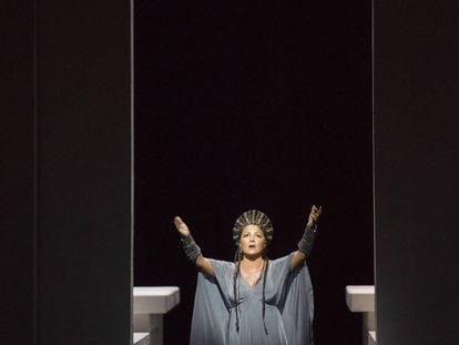 Anna Netrebko durante la obra 'Aida', en Salzburgo.