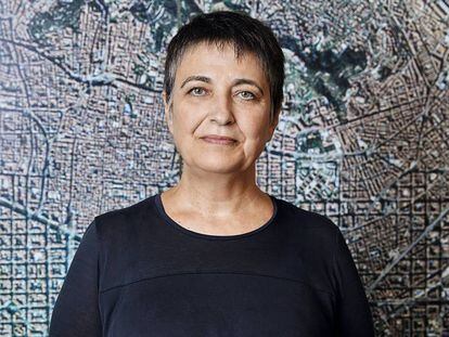 Rosa Alarcón, regidora de Movilidad de Barcelona. Periodista de formación y especializada en comunicación política, ha trabajado en los 10 últimos años en el Ayuntamiento de L’Hospitalet de Llobregat (Barcelona) como directora de Servicios del Gabinete de la Alcaldía y previamente como jefa del gabinete de alcaldía. Anteriormente trabajó en el Ayuntamiento de Barcelona, en distintos puestos.