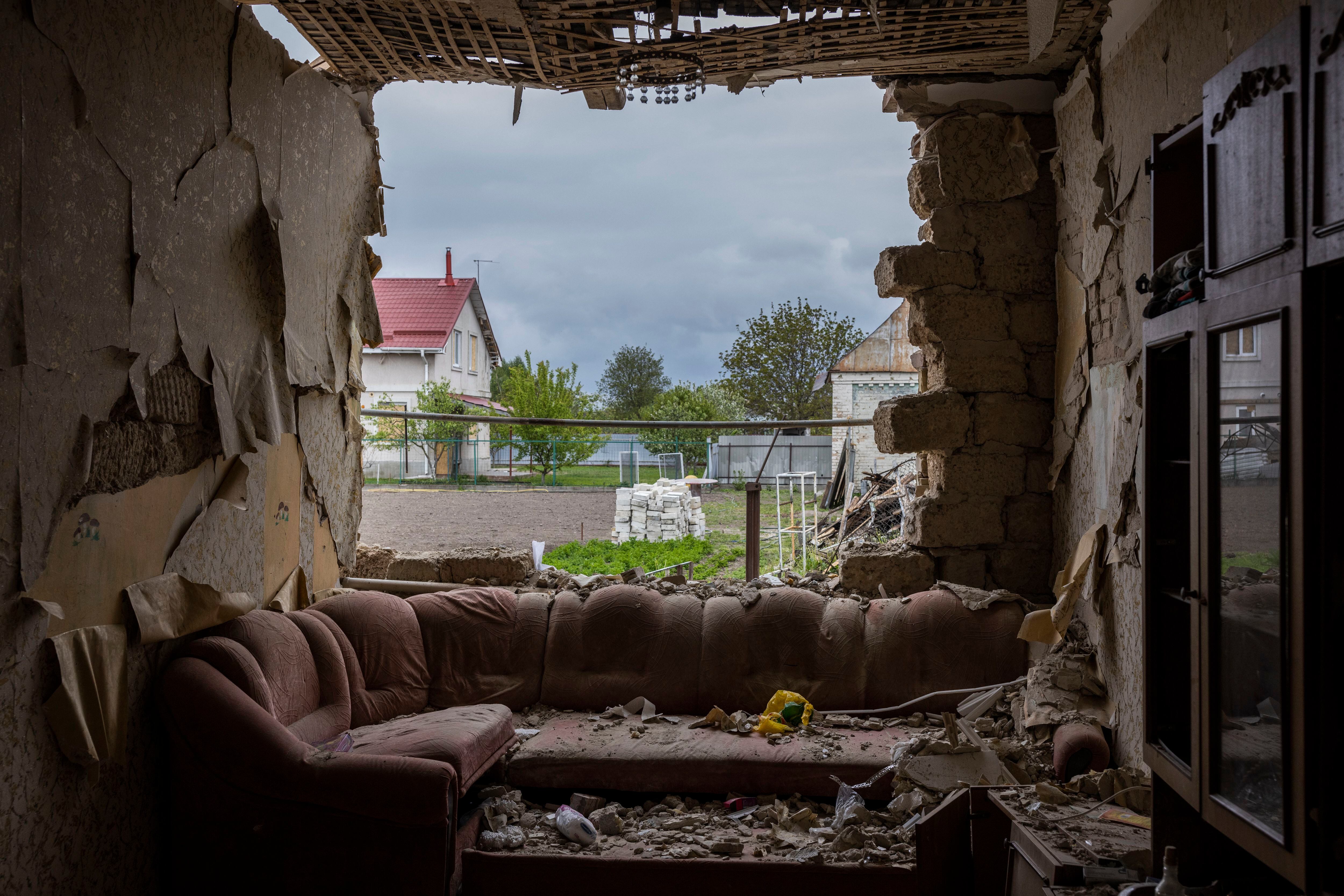 La casa familiar de Oleksandr Kornienko, en Velyka Dymerka (Ucrania), un pueblo al norte de Brovary, fue destruida durante un ataque a principios de marzo de 2022. De la serie 'Fighting to Exist'. 