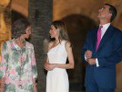 Felipe VI y doña Letizia abren la cena oficial en Mallorca a más de 300 invitados