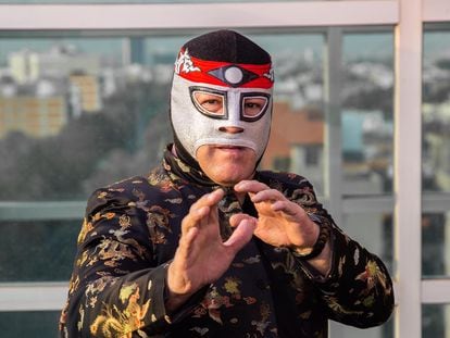 El luchador mexicano Octagón.