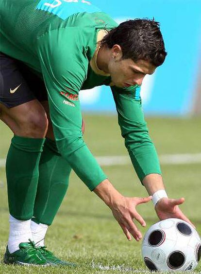 Ronaldo durante un entrenamiento con Portugal