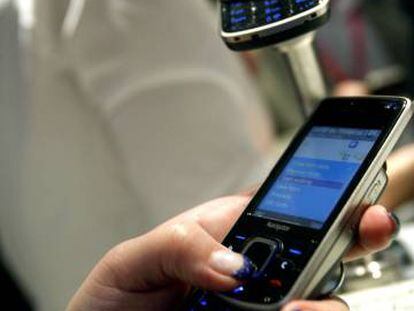 La telefonía móvil ha ayudado a la expansión de Internet en América Latina.
