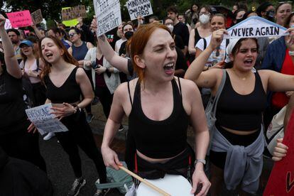 Decenas de miles de personas participan en las protestas convocadas tras conocerse el borrador de la sentencia del Tribunal Supremo que podría derogar la sentencia ‘Roe contra Wade’