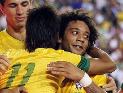 Marcelo y Neymar, en un partido con su selecci&oacute;n