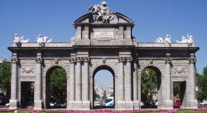 La Puerta de Alcalá, uno de los monumentos de inspiración italiana de Madrid.