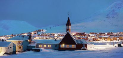 La iglesia de Svalbard abre 24 horas y acoge todas las confesiones.