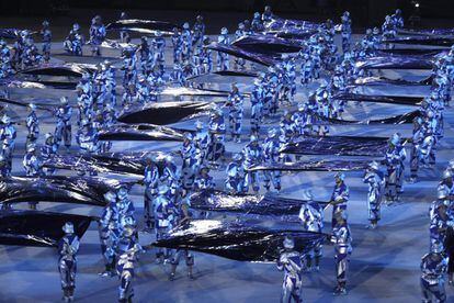Bailarines se presentandose en la ceremonia de inauguración de los Juegos Olímpicos Río 2016.