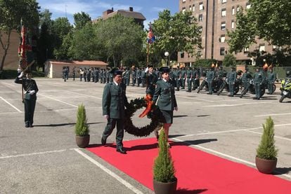 Homenaje a los caídos durante el acto de celebración del 175 aniversario de la Guardia Civil.