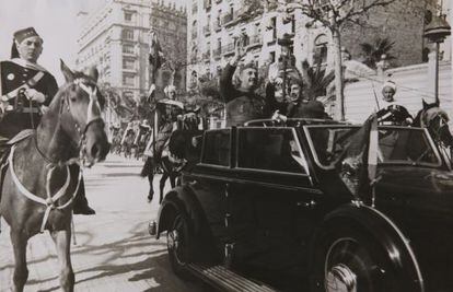 Franco, en el Desfile de la Victoria de febrero de 1939 en Barcelona.