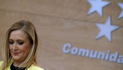 Cristina Cifuentes esta mañana en una rueda de prensa.