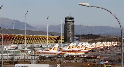 Aviones de Iberia estacionados en Barajas.