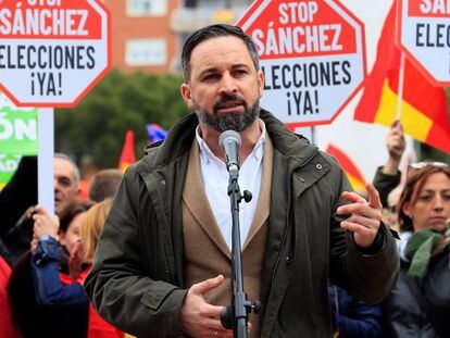 El presidente de VOX, Santiago Abascal, durante su intervención en la concentración del domingo en la plaza de Colón de Madrid.