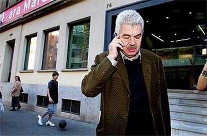 Pasqual Maragall, ayer por la mañana a la salida de la sede del PSC.