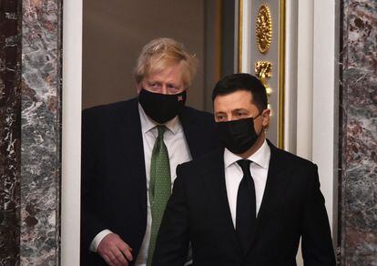 Johnson con el presidente de Ucrania Zelenski en Kiev.