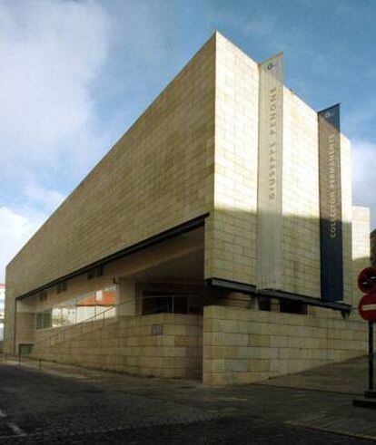 El Centro Galego de Arte Contemporánea, de Alvaro Siza, en Santiago de Compostela.