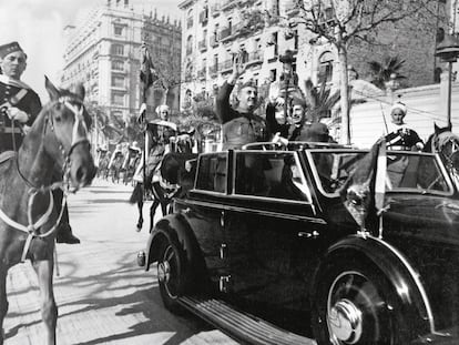 El general Franco al Desfile de la Victoria el 1939. Foto: Arxiu Municipal Contemporani de Barcelona