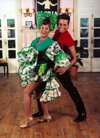 Imagen de la serie televisiva "Academia de baile Gloria" protagonizada por la actriz Lina Morgan.