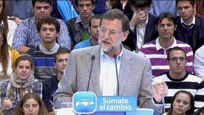 Rajoy: "Sólo nos peleamos contra la crisis y contra el paro"