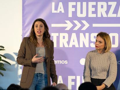 La ministra de Igualdad, Irene Montero, junto a Noemí Santana, consejera de Derechos Sociales del Gobierno de Canarias este domingo en un acto de Podemos en Arrecife (Lanzarote).