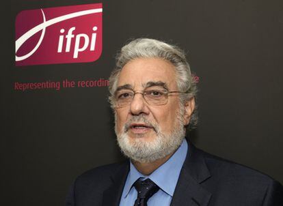 El cantante lírico español Plácido Domingo a su llegada a la sede central de la IFPI en Londres.