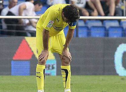 Javi Venta se lamenta en el partido ante el Espanyol.