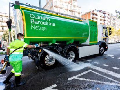Barcelona estrena flota de limpieza 100% eléctrica