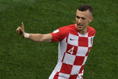 Perisic festeja el empate de Croacia ante Francia en la final.