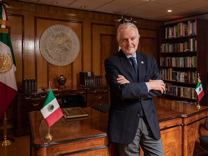 Santiago Creel Miranda en su despacho de la Cámara de Diputados.